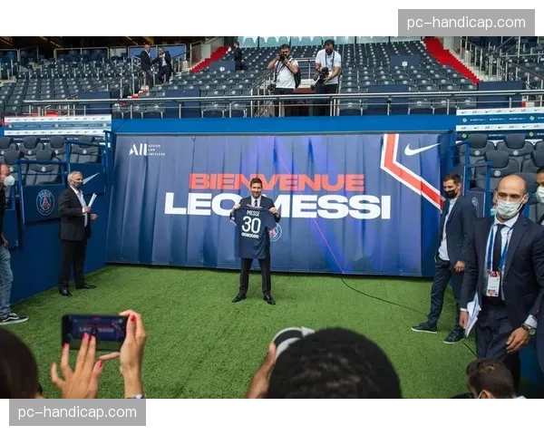 巴黎圣日耳曼联合本地博物馆举办俱乐部历史特展