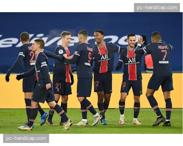 让-布安球场：巴黎FC新主场可容纳19904人，采用混合草皮